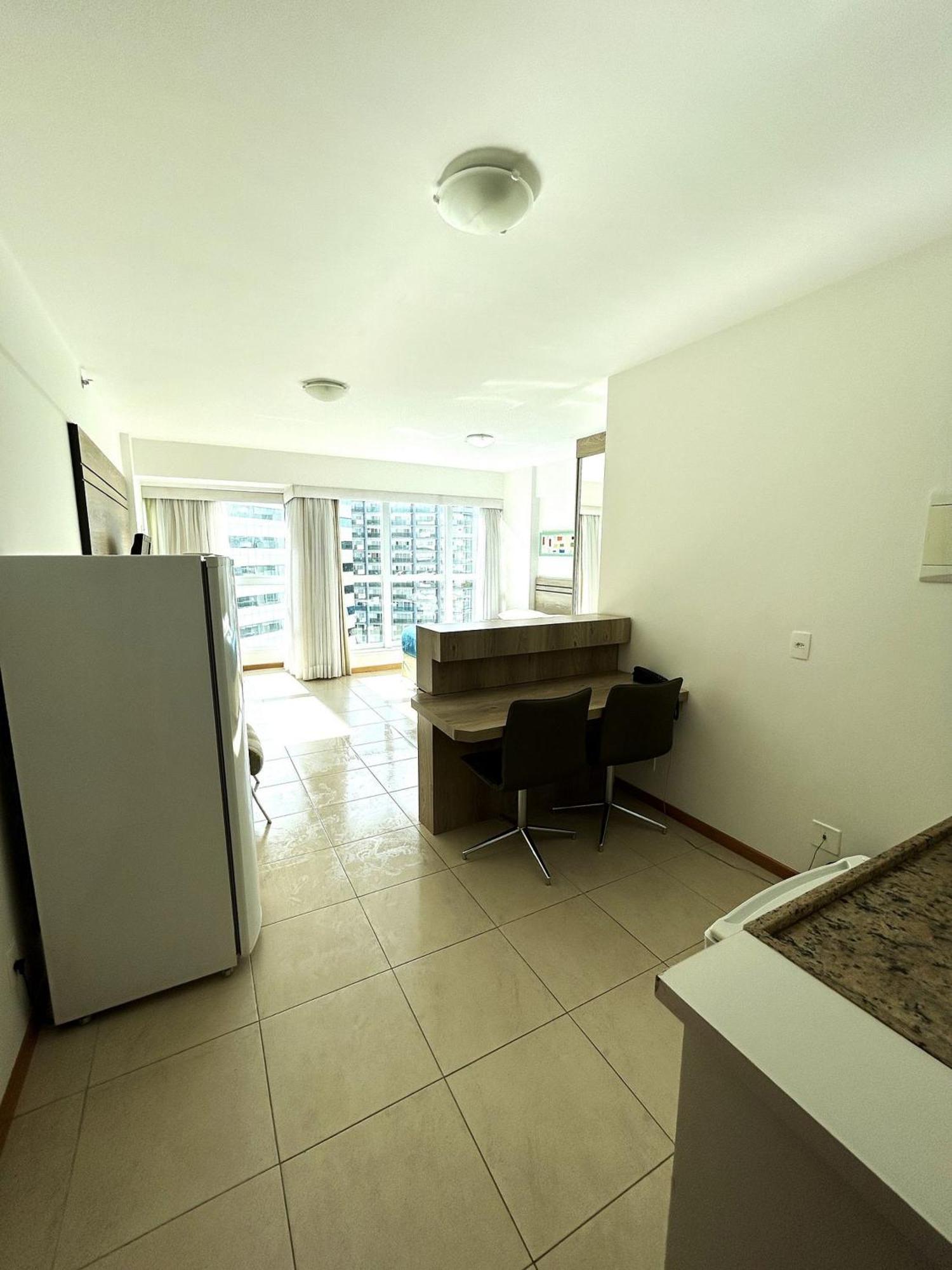Apartment Sm1517 Em Frente Ao Conjunto Nacional *